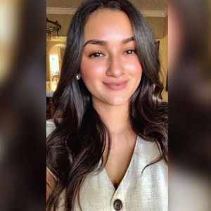 Meet your Posher, Stephanie :)